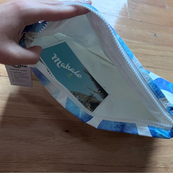 Aloha Collection Splash Proof Beach Bag NWT - Picture 3 of 3